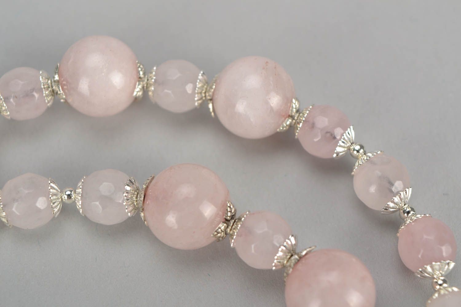 Beaded necklace with pink quartz photo 5