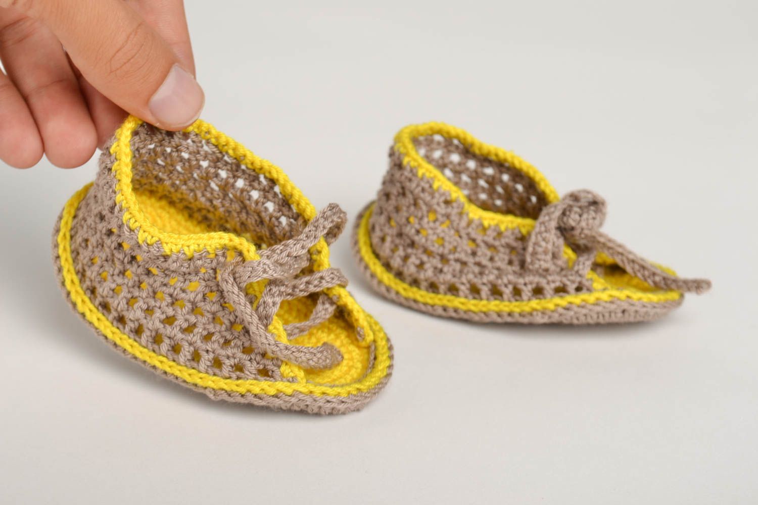 Handmade Baby Sandalen gehäkelte Babyschuhe Geschenk für Kleinkinder gelb beige foto 4