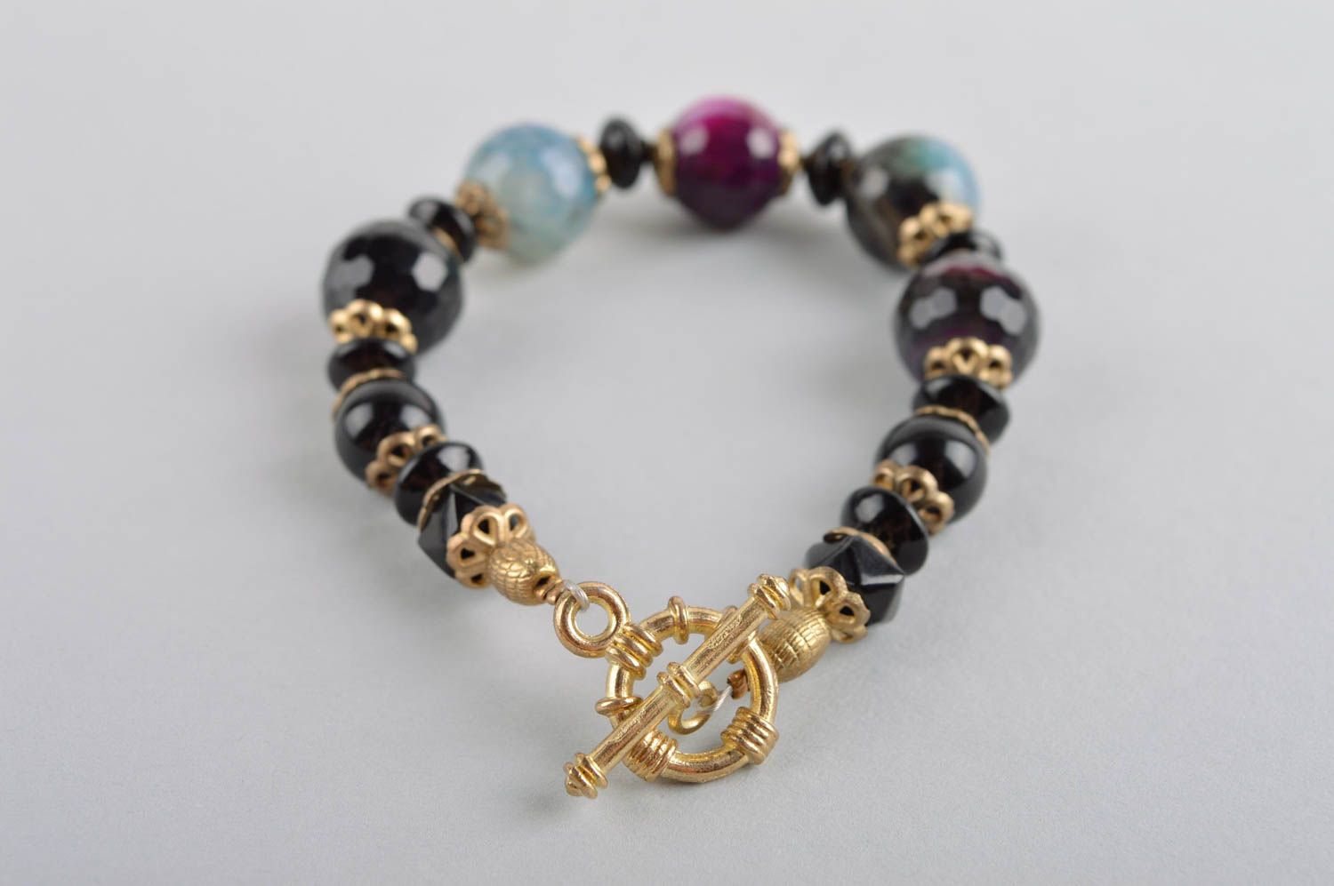 Bracelet en pierres Bijou fait main design noir perles agate Accessoire femme photo 3