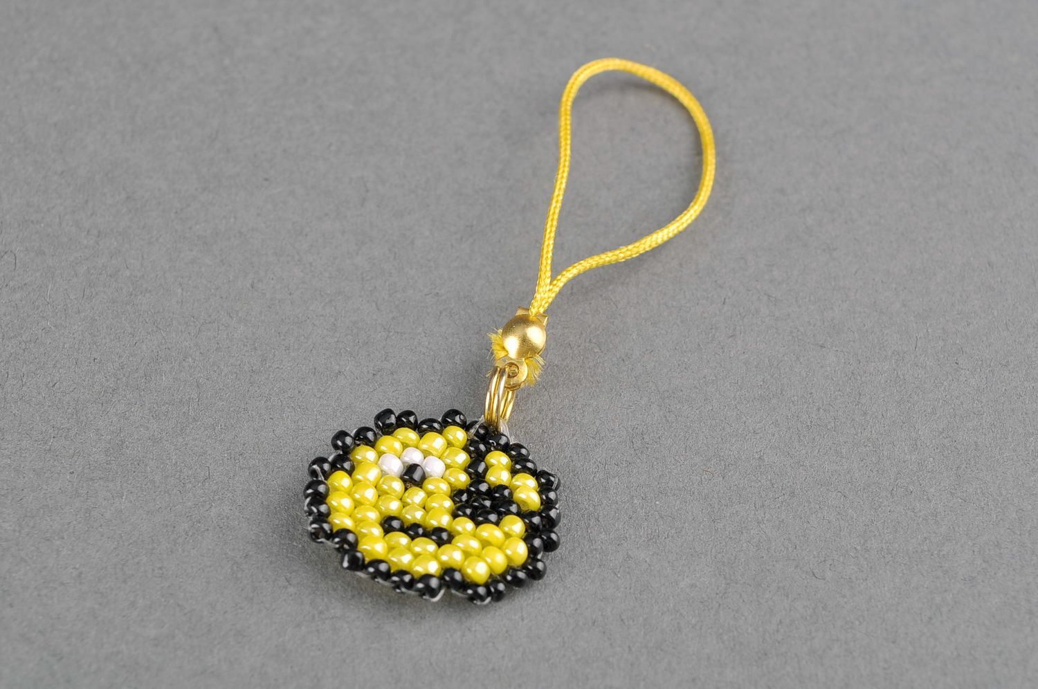 Thumb made of beads Smiley photo 2