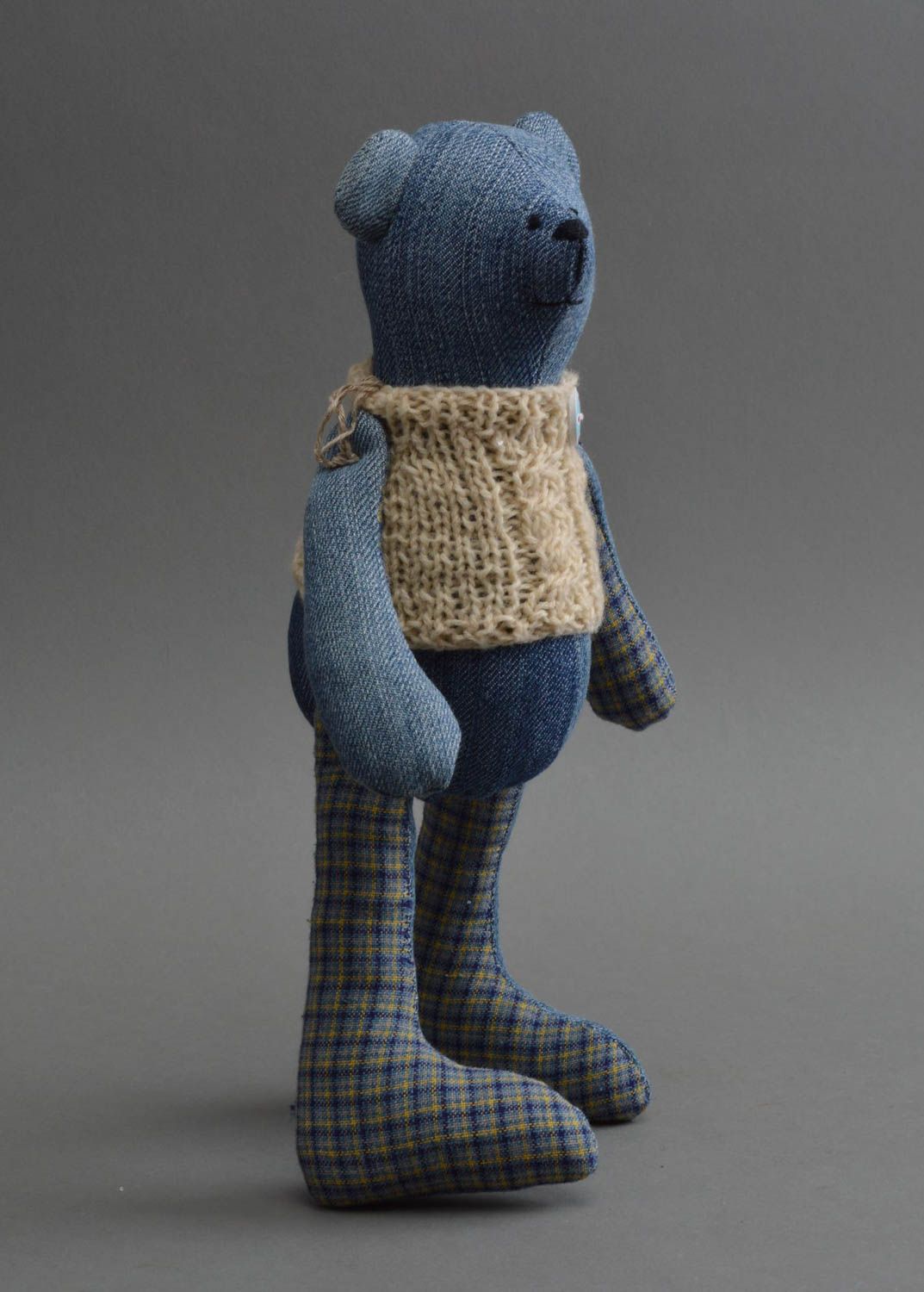 Peluche ours vêtu de gilet sans manches faite main en tissu pour enfants photo 2
