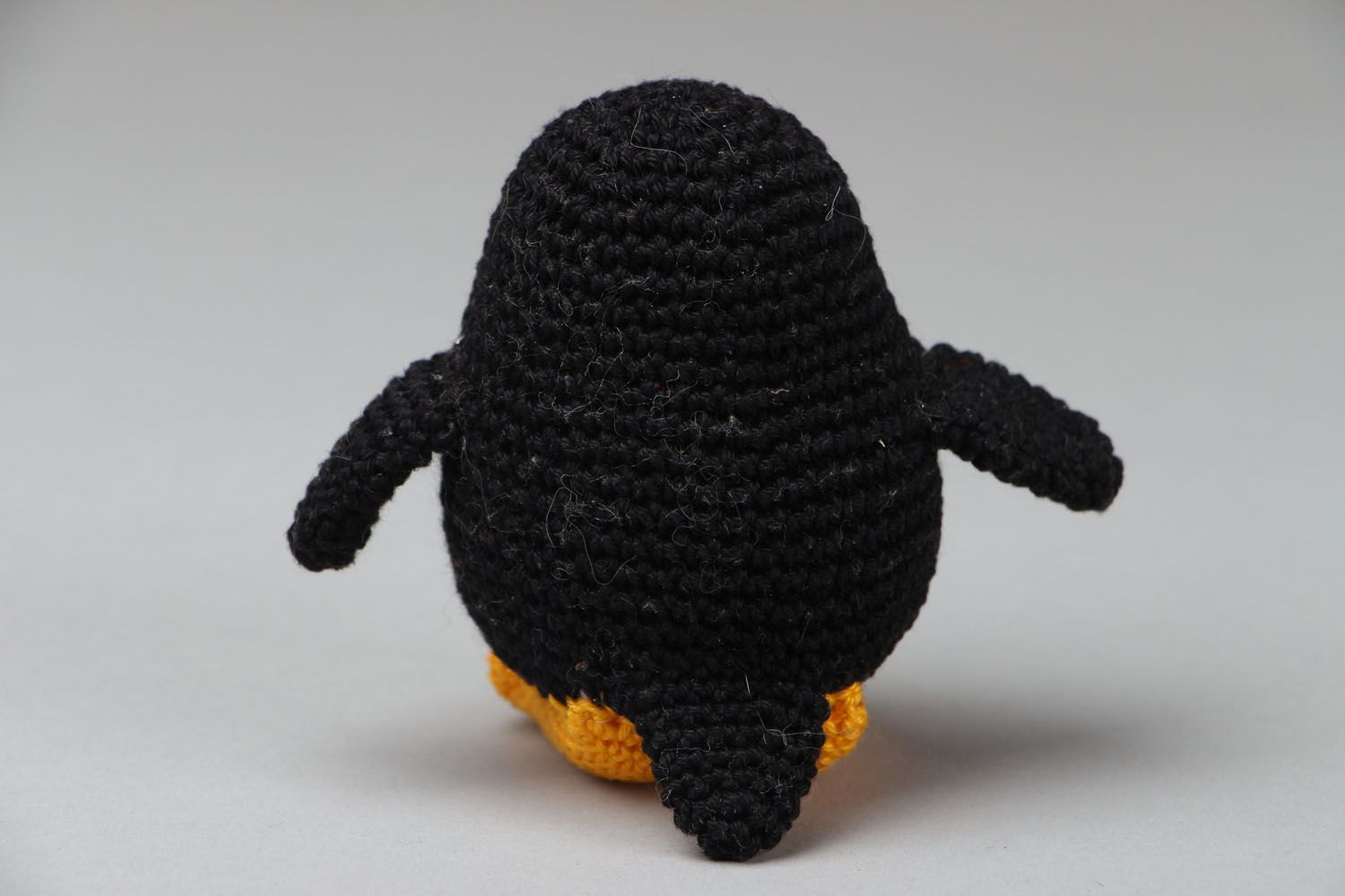 Мягкая игрушка крючком Пингвин фото 3