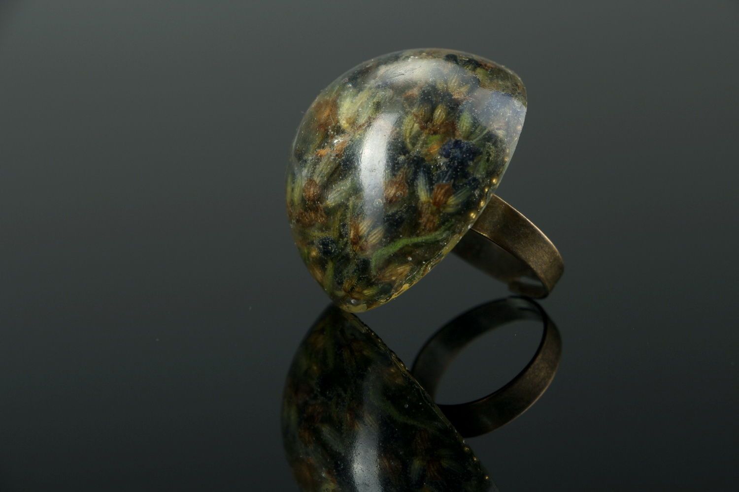 Epoxy ring with lavender photo 2