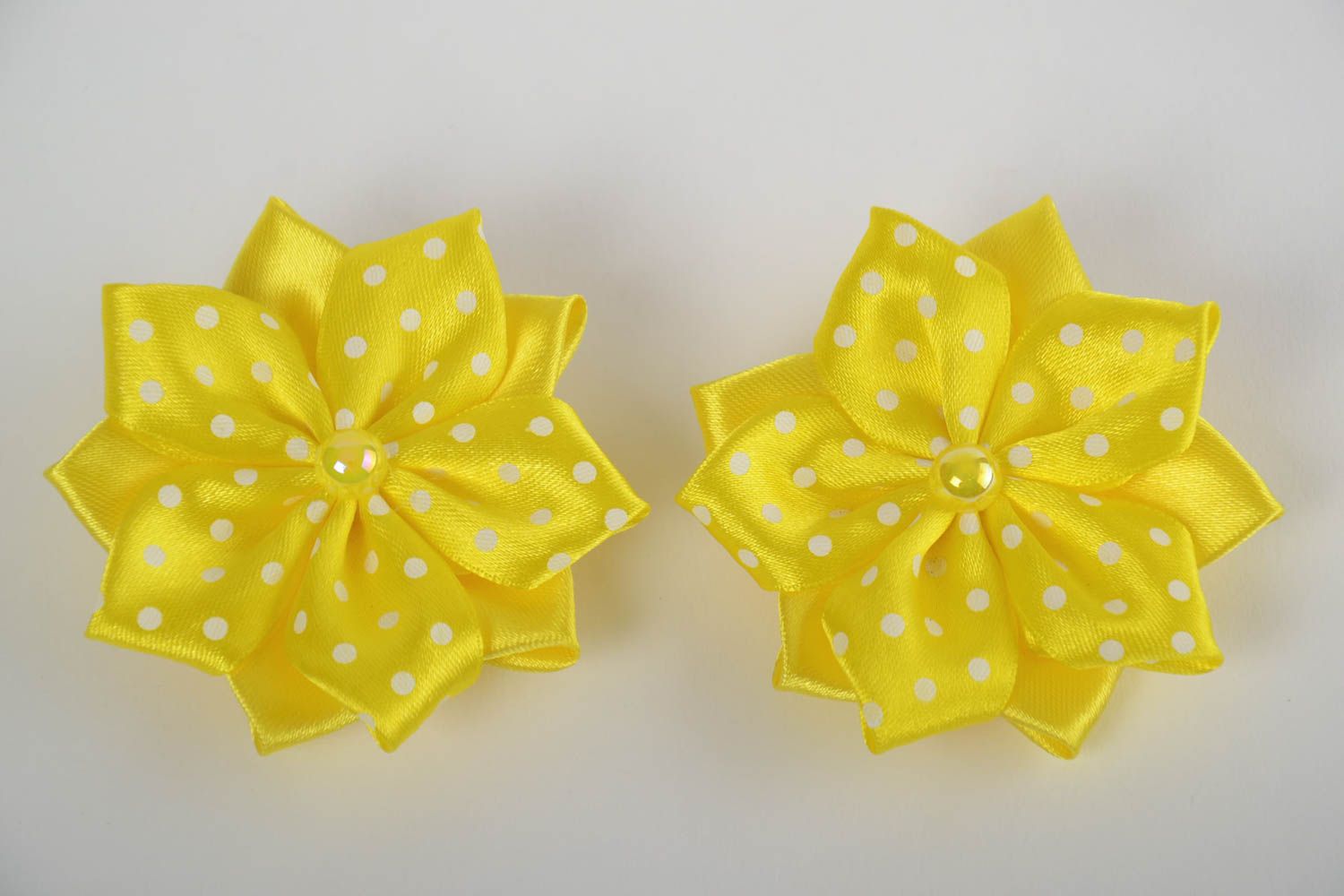 Handmade yellow hair clips with flowers made of satin ribbons for kids 2 pieces photo 2