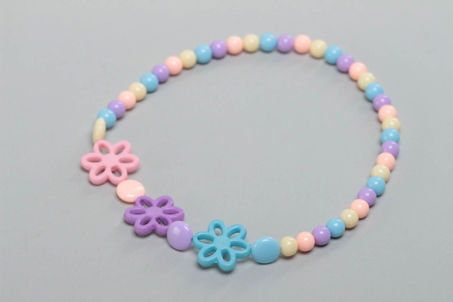 Beautiful bright handmade children's plastic bead necklace designer jewelry photo 2