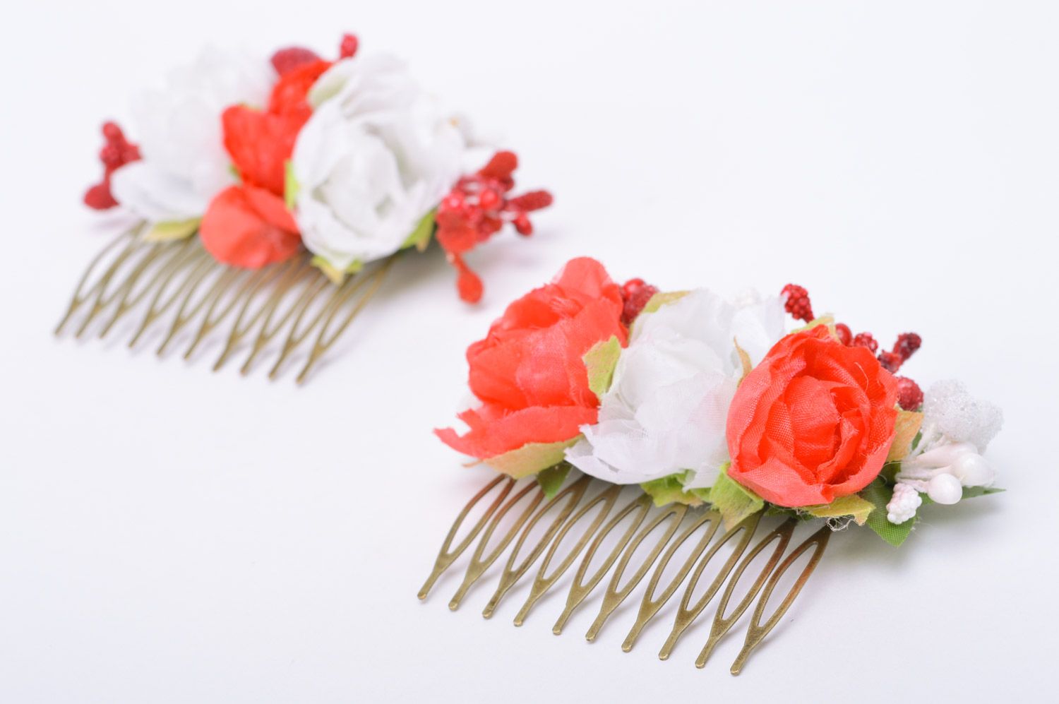 Handmade beautiful metal hair comb with red and white flowers and berries photo 5