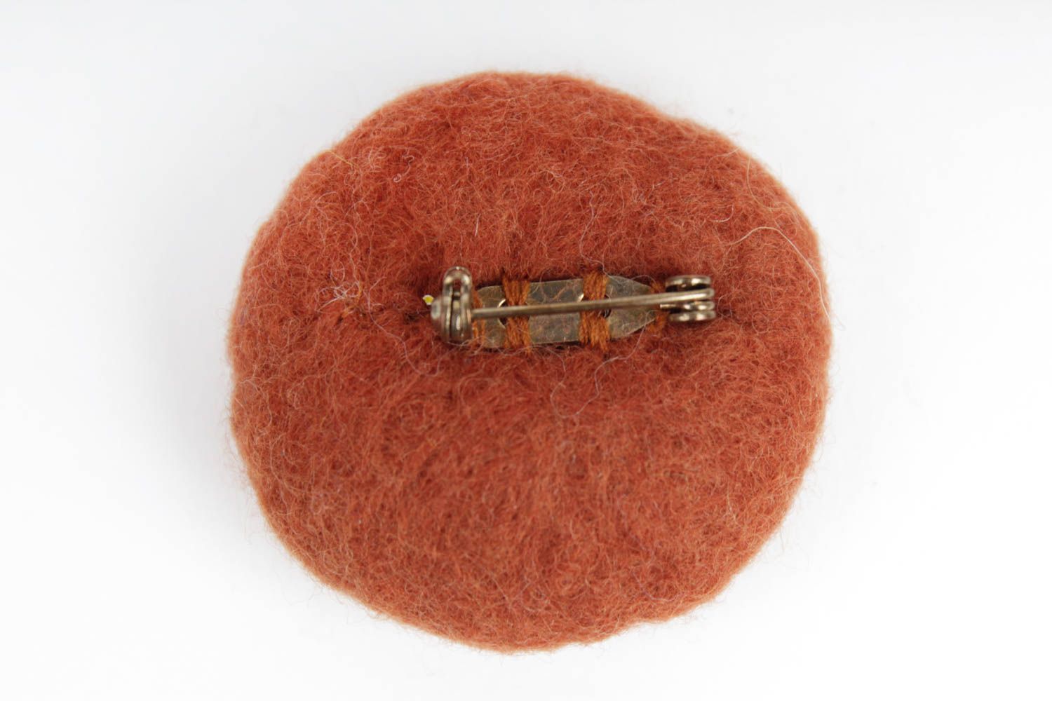 Broche marron faite main Accessoire femme grosse en laine Cadeau femme photo 5