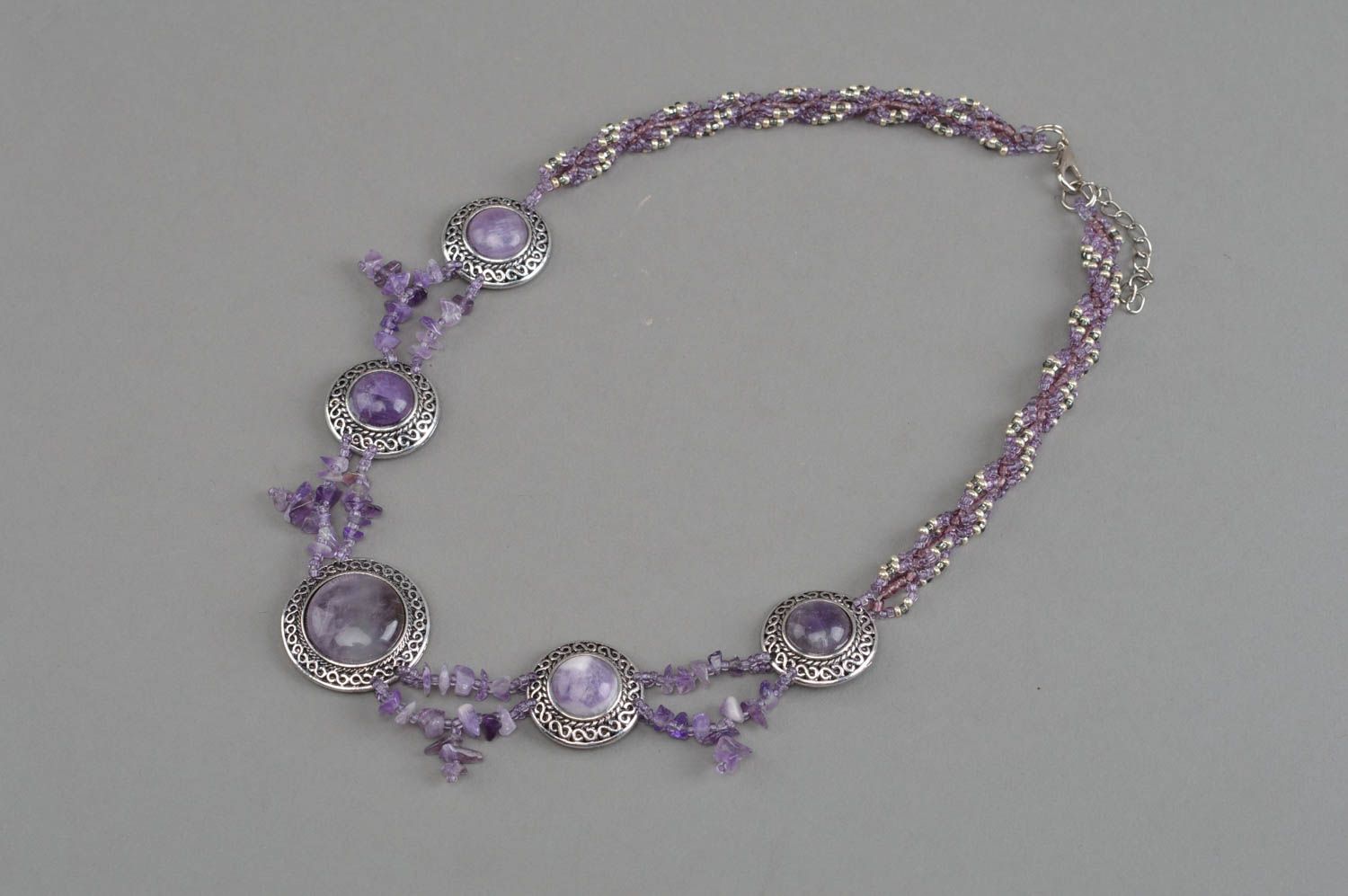 Handgemachtes schönes zartes lila Glasperlen Collier mit Amethyst Halskette foto 2
