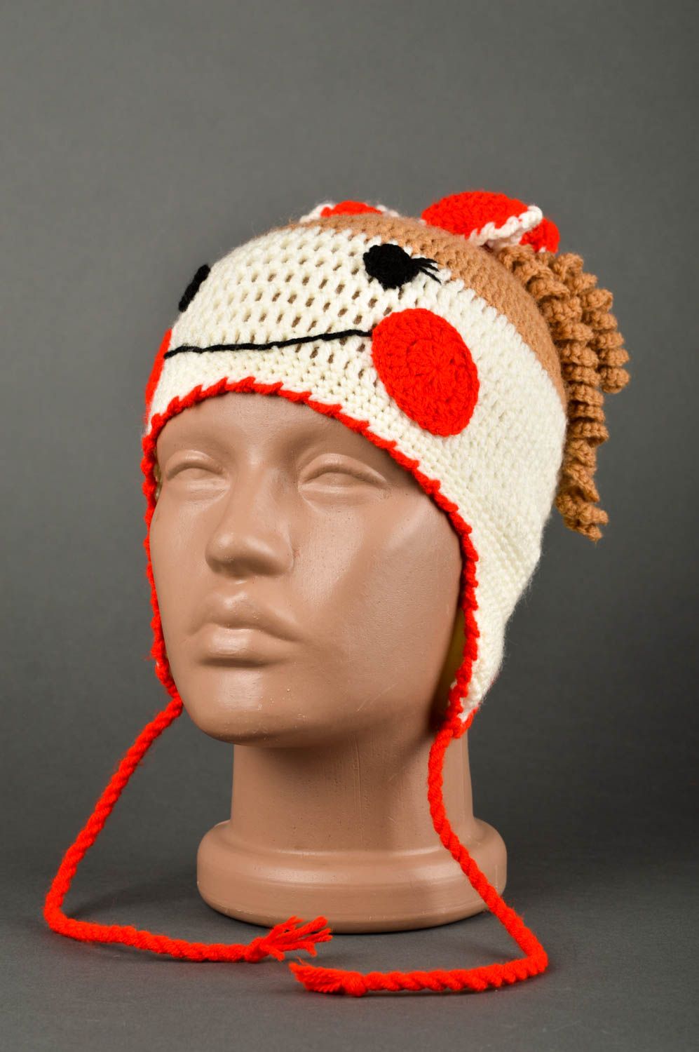 Вязаная шапка для детей ручной работы шапочка на девочку бежевая зимняя шапка фото 1