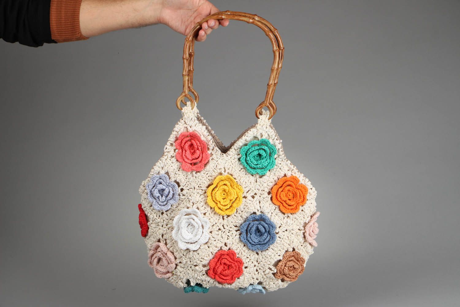 Purse with crochet flowers  photo 5
