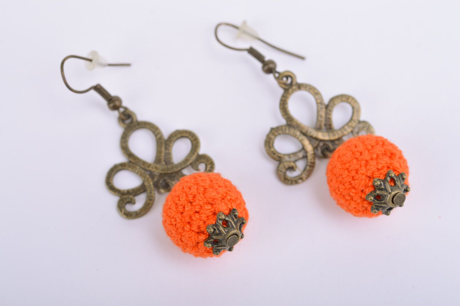 Petites boucles d'oreilles en perles de fantaisie au tricot faites main Oranges photo 2