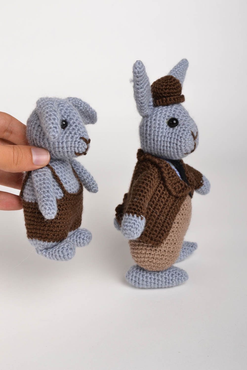 Jouets lapins 2 pièces Peluches faites main tricotées Cadeau pour enfant photo 5