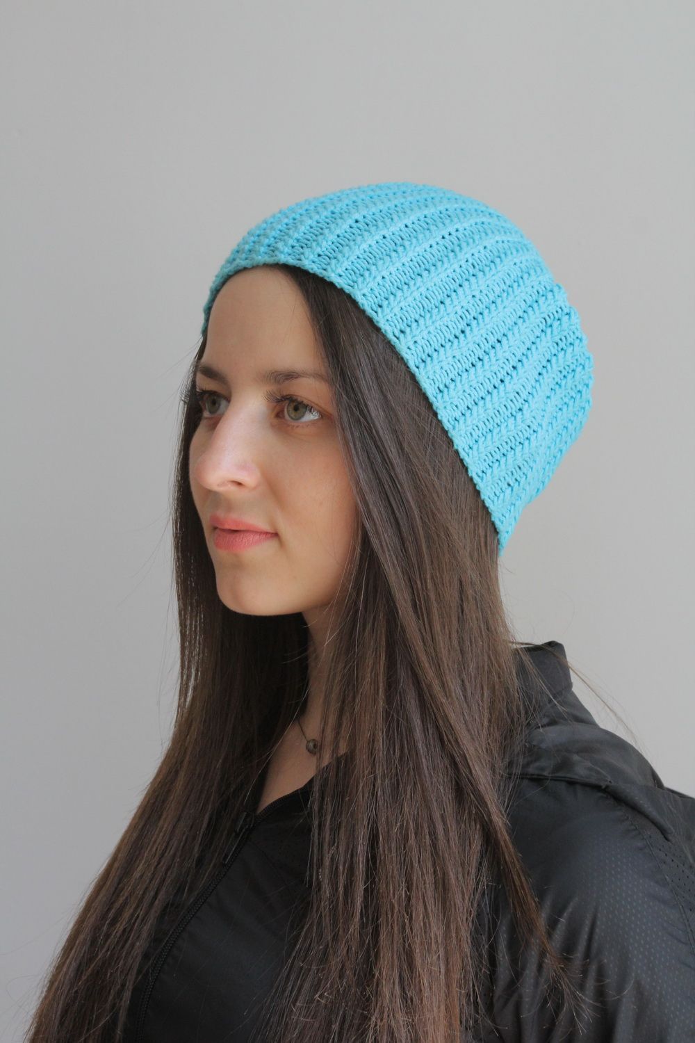 Blue knitted hat photo 4