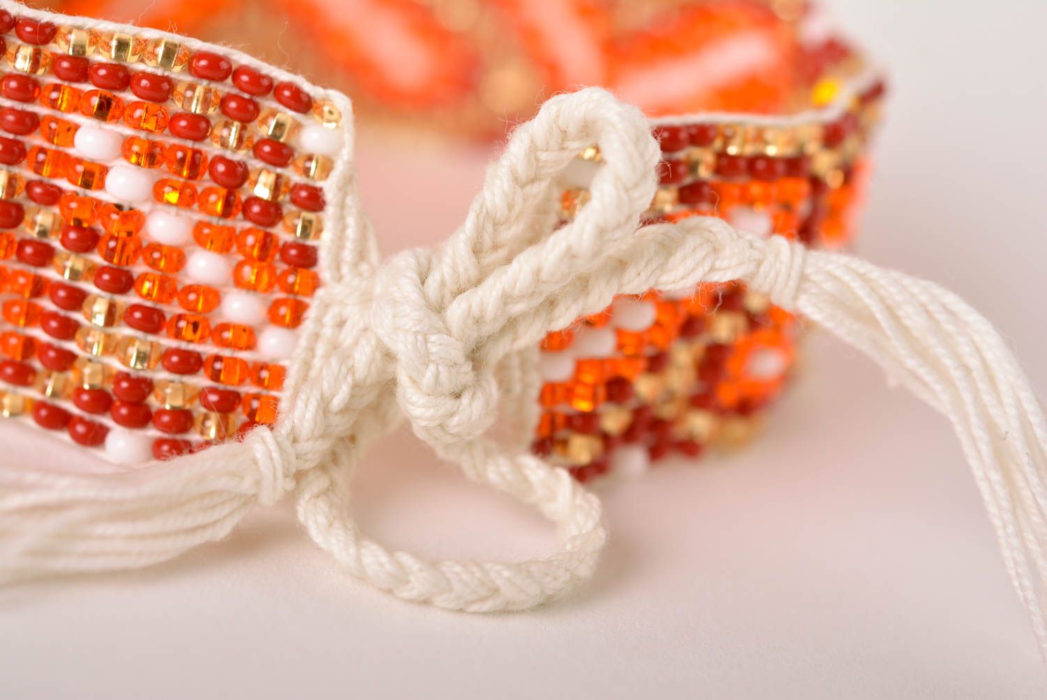 Bracelet perles rocaille Bijou fait main large rouge Accessoire pour femme photo 4