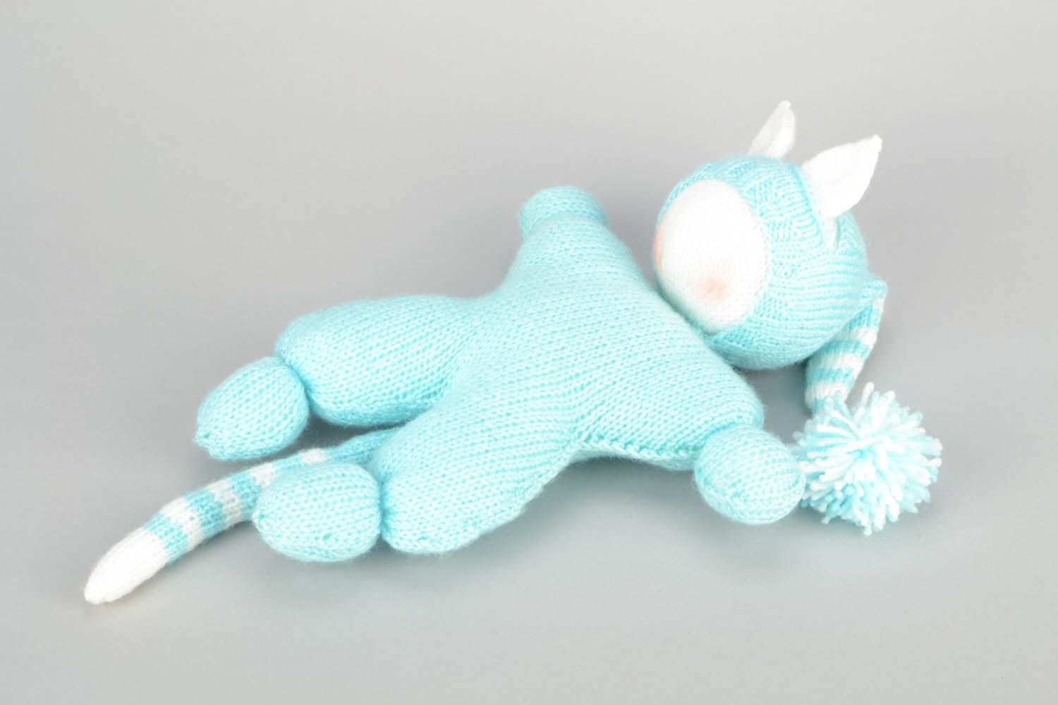 Вязаная игрушка Вальдорфский кот-бабочка фото 3