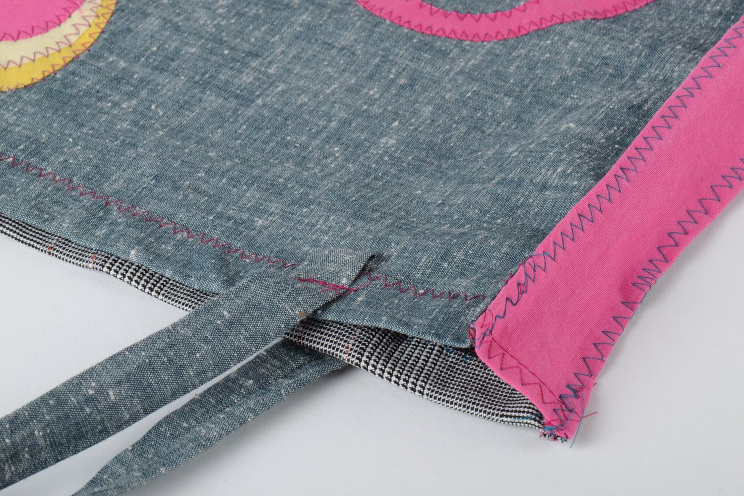 Bolso textil artesanal de tela con aplicación grande gris con pájaro foto 3