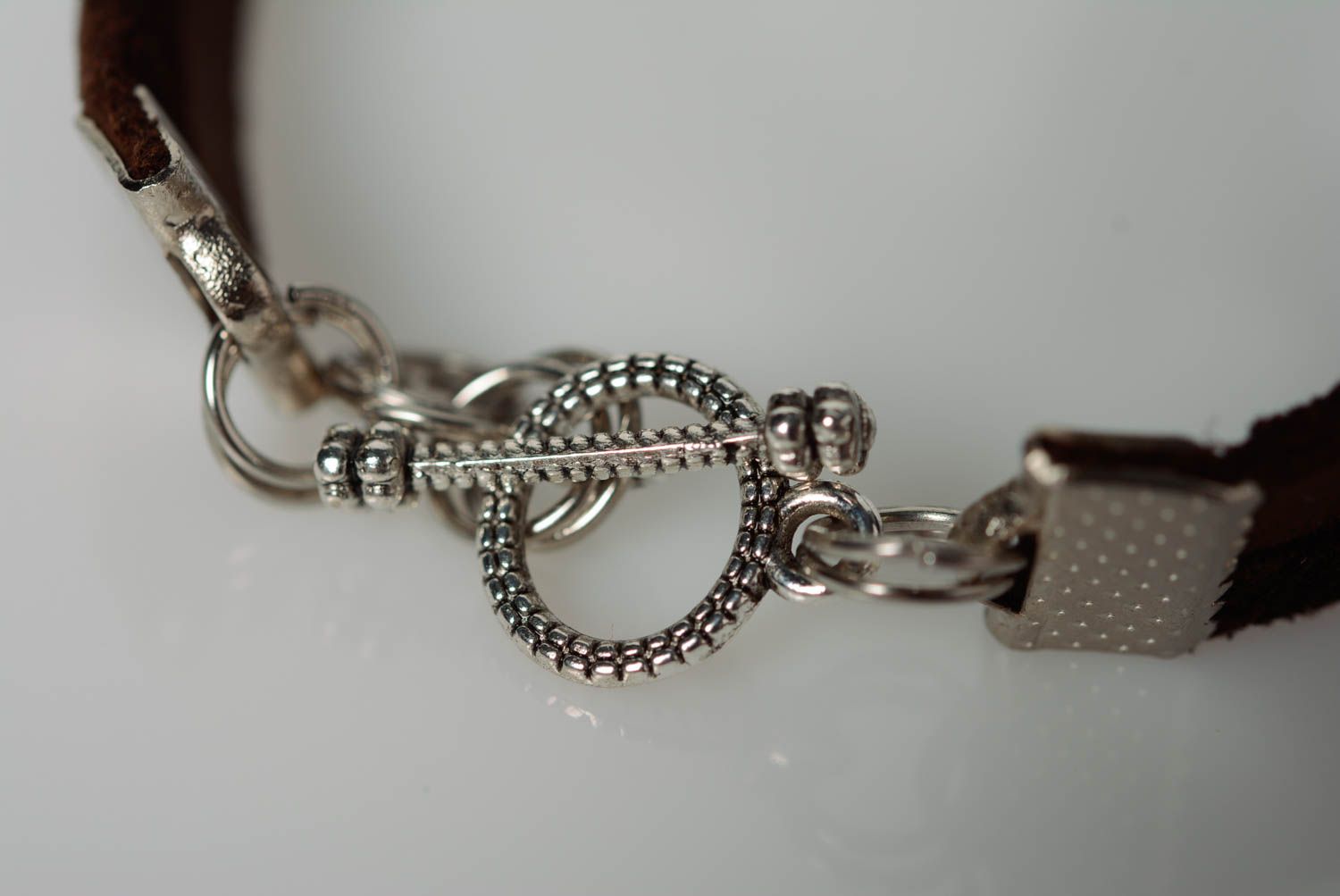 Bracelet fait main noir en cuir naturel avec chaîne accessoire original photo 4