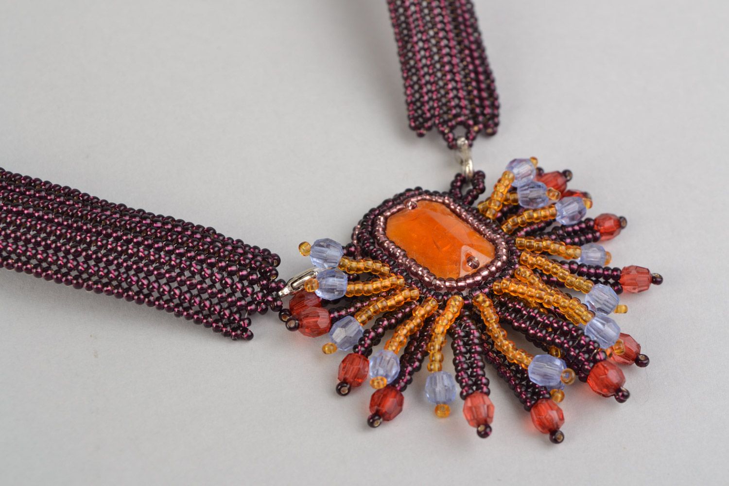 Elegantes braunes Collier aus echten Steinen und Glasperlen handmade für Damen Schmetterling foto 5