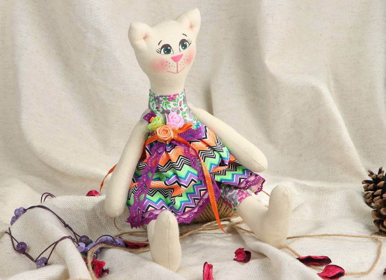 Brinquedo macio Gato em vestido de verão foto 5