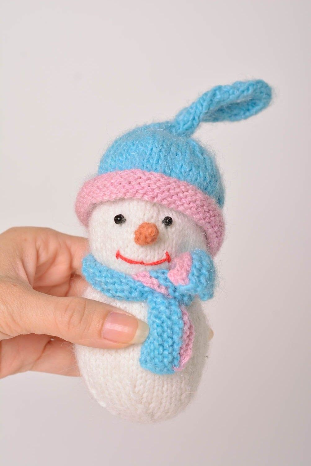 Bonhomme de neige au crochet Peluche faite main originale Cadeau enfant photo 5