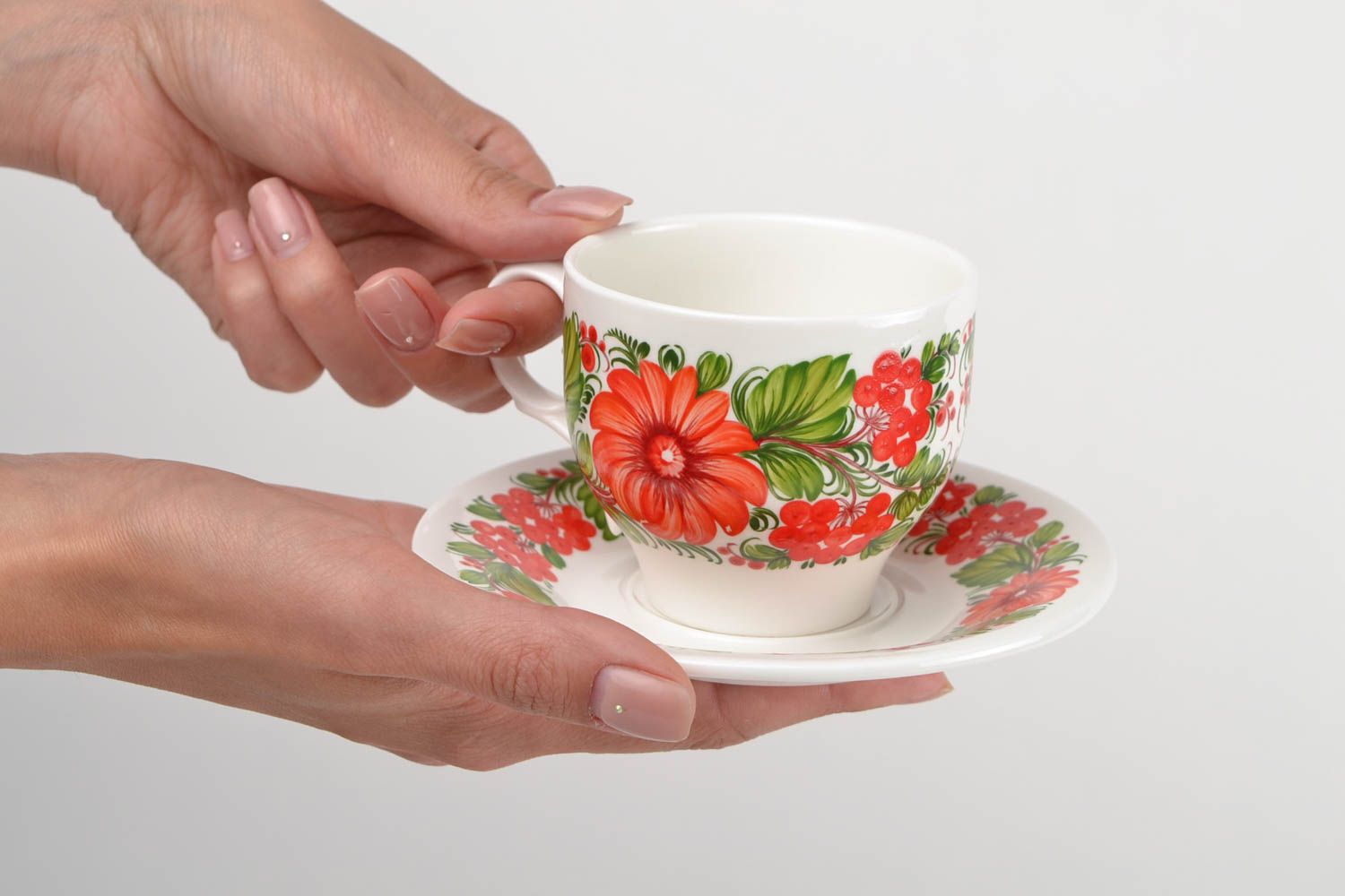 8 oz porcelain coffee cup with Russian style floral red and green pattern photo 2