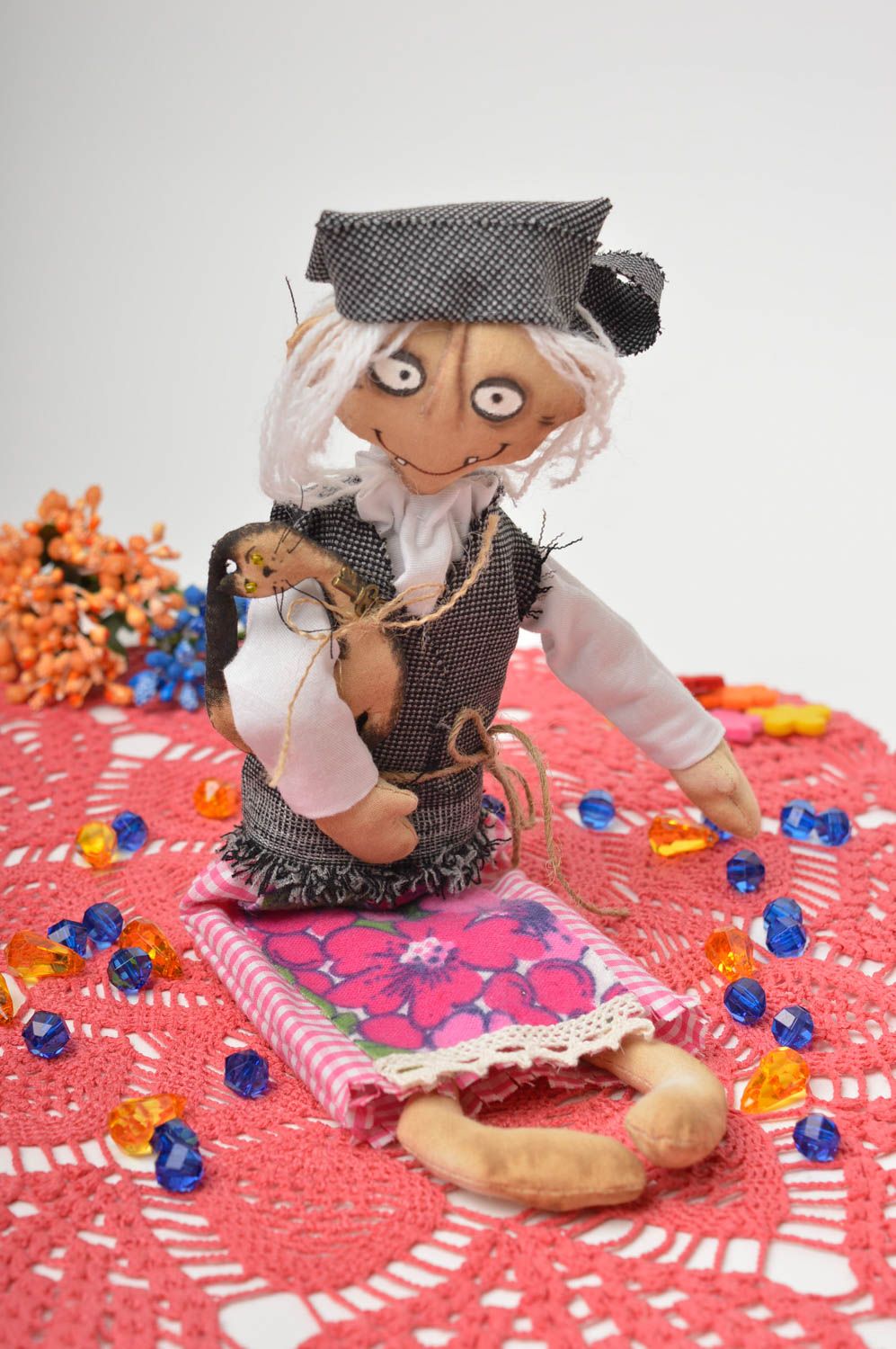 Poupée sorcière Jouet fait main en tissus peint à l'acrylique Cadeau enfant photo 1