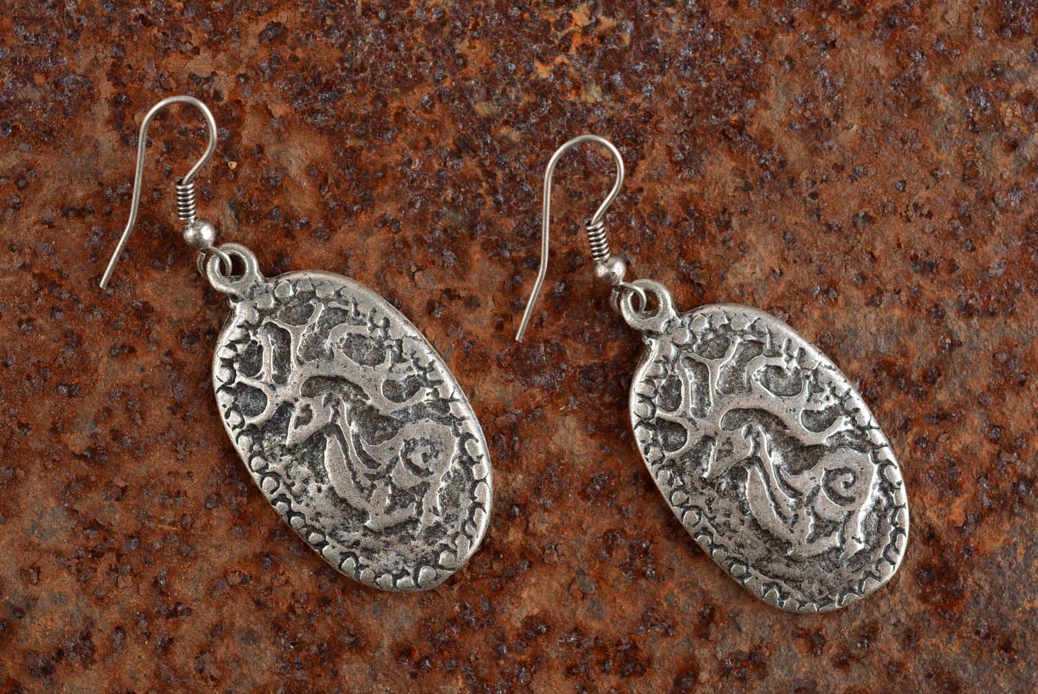 Oval earrings with pendants photo 1