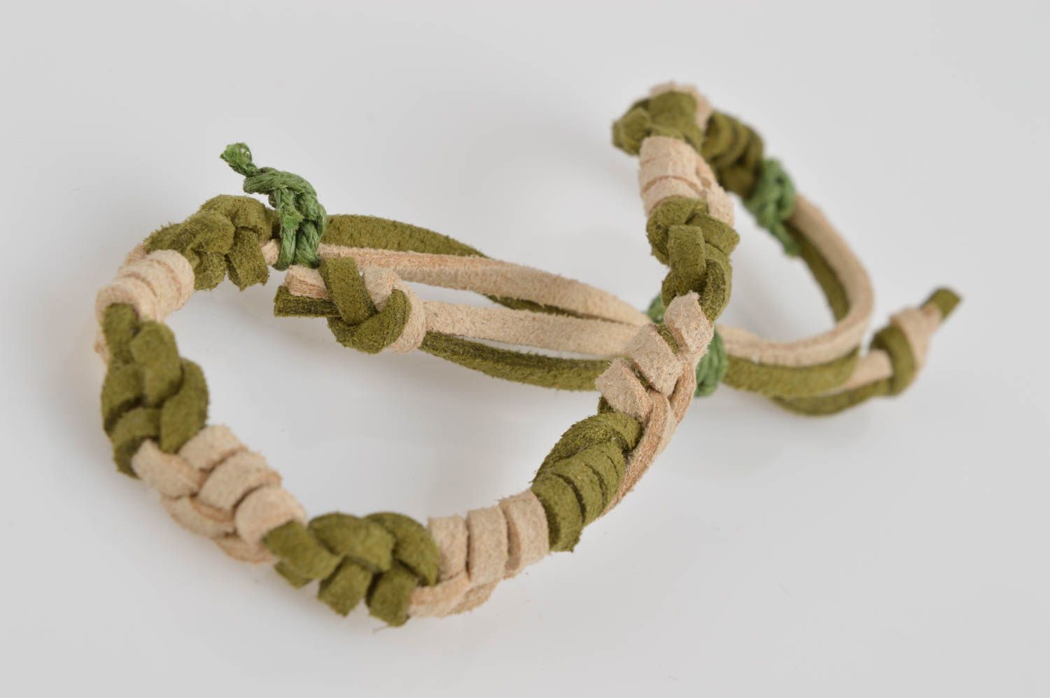 Handmade Leder Armband Designer Schmuck Accessoire für Frauen eng beige grün foto 5