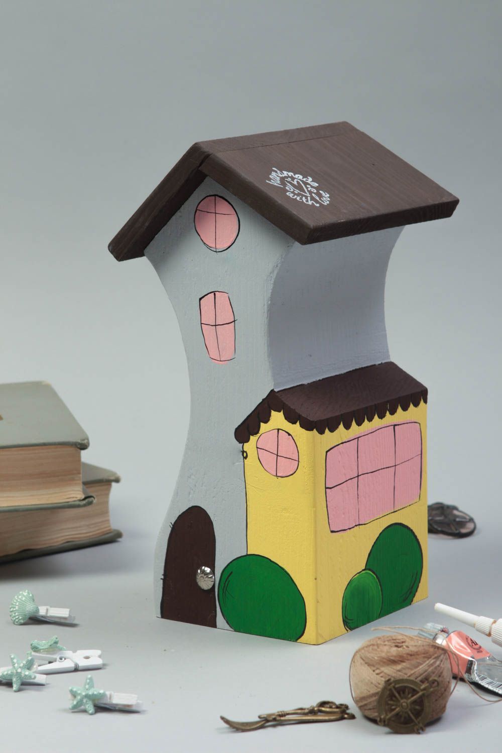 Figura artesanal con forma de casa de madera elemento decorativo regalo original foto 1