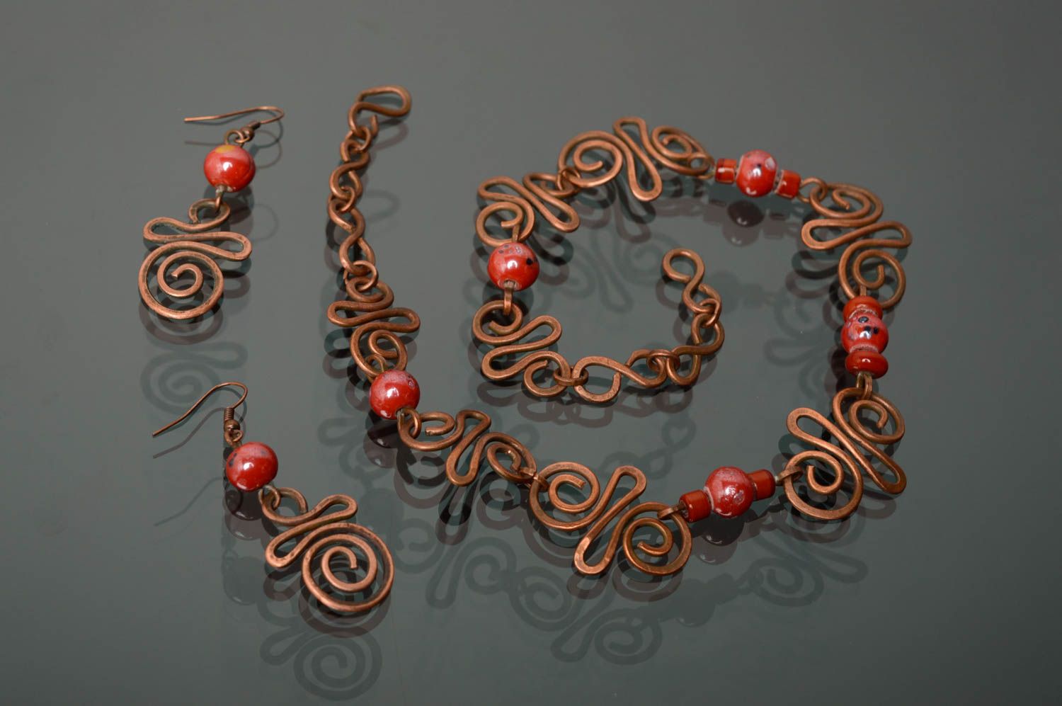 Ensemble de collier et boucles d'oreilles en cuivre bijoux originaux faits main photo 1