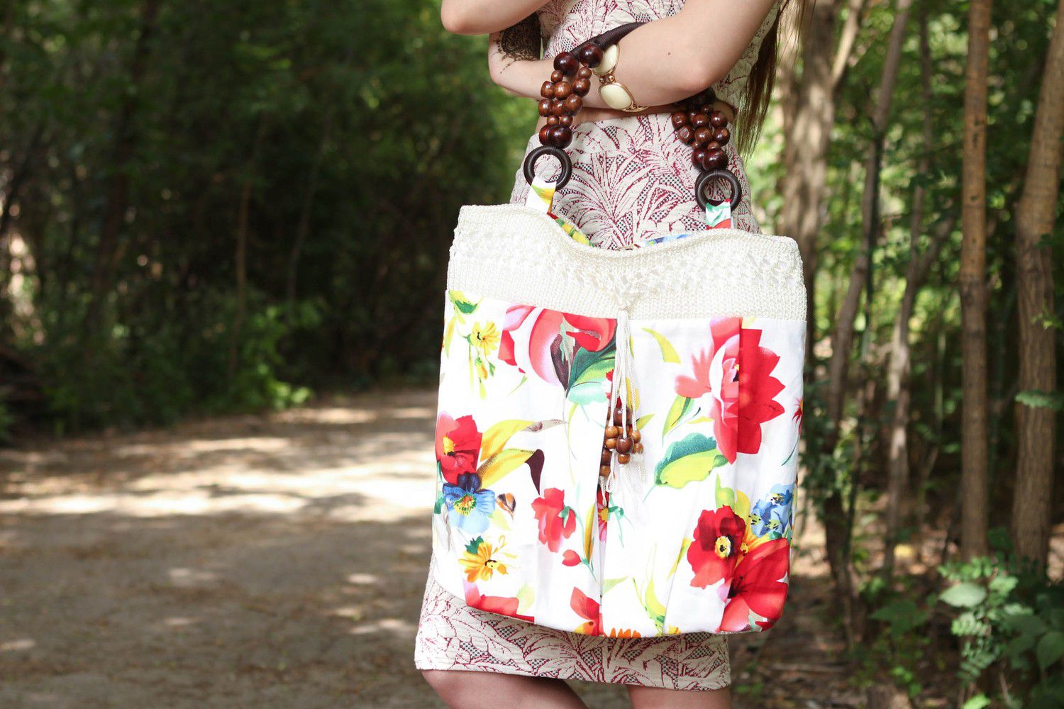 Woman's bag with floral picture photo 6
