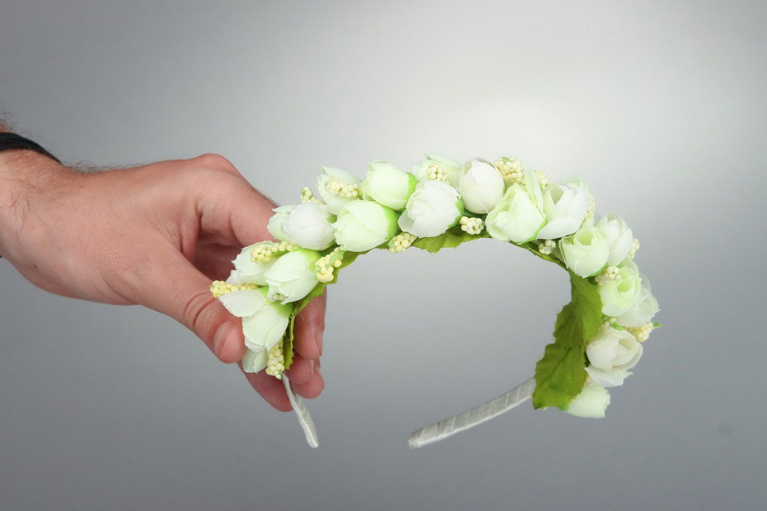 Serre-tête original avec fleurs artificielles blanches Printanier photo 3