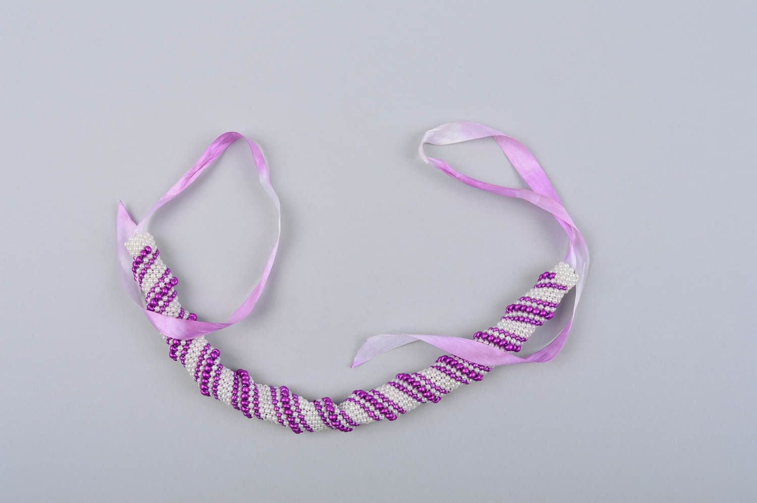 Collar hecho a mano de abalorios color lila regalo original bisutería artesanal foto 4