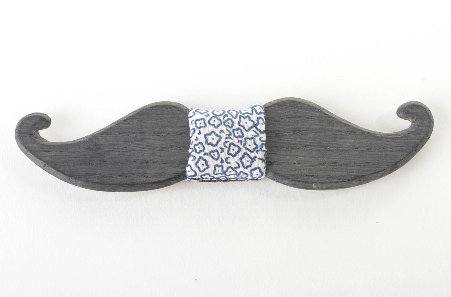 Graue Fliege aus Holz handmade Accessoire für Männer Krawatte Fliege Schnurrbart foto 4