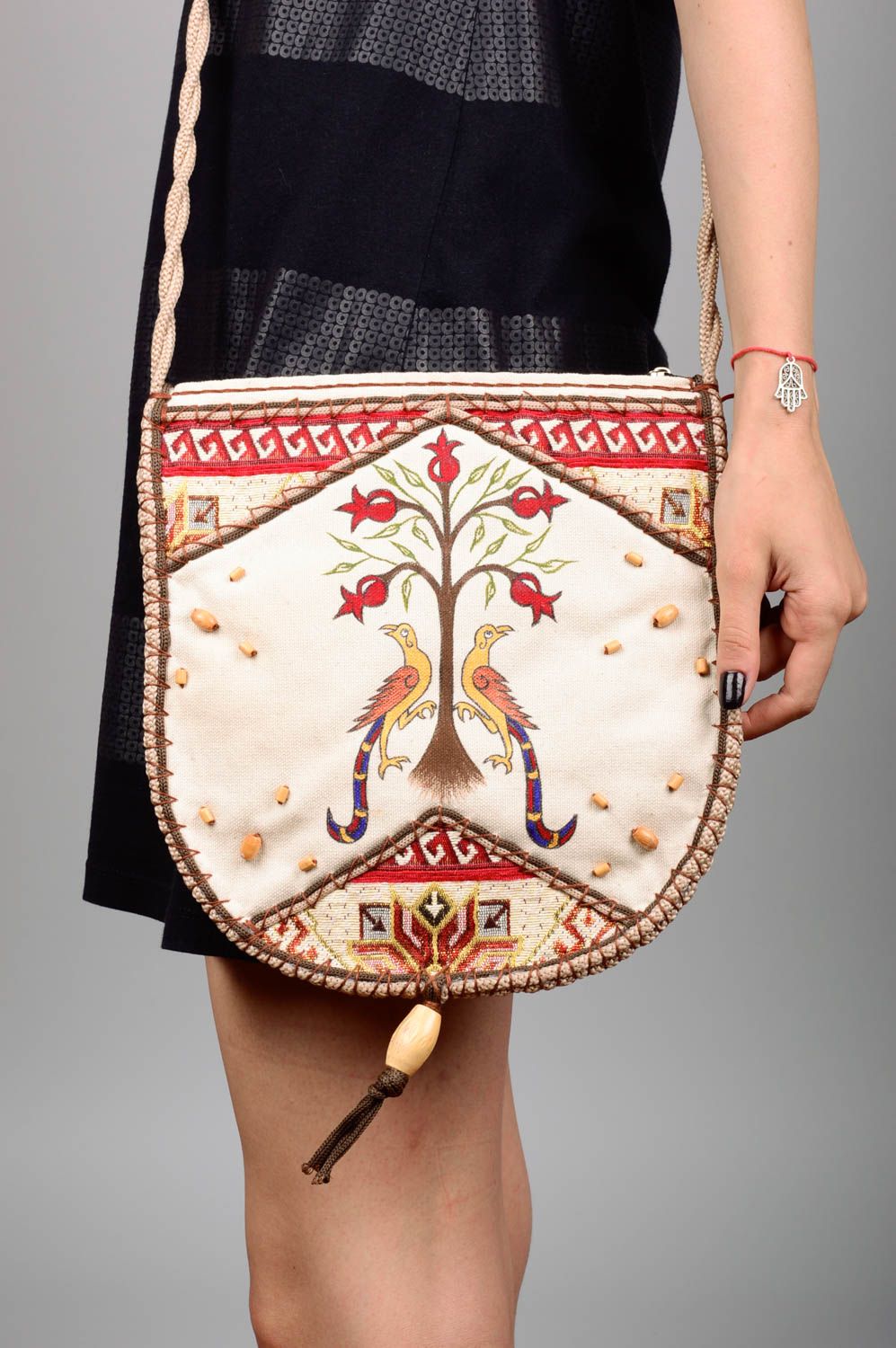 Bolso de tela artesanal accesorio de mujer regalo original pintado con bolsillos foto 3