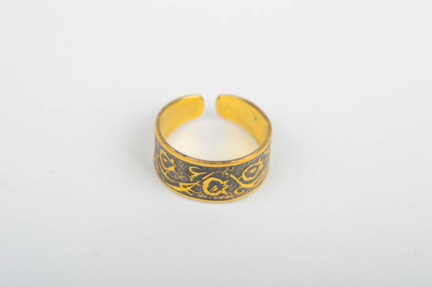 Handmade Schmuck Accessoire für Frauen Messing Ring elegant lösbar mit Muster foto 2