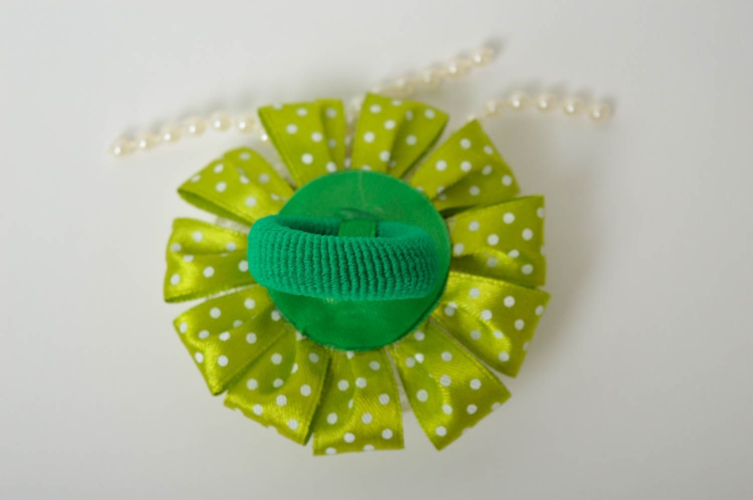 Handmade green scrunchy stylish satin bow barrette scrunchies for children photo 4