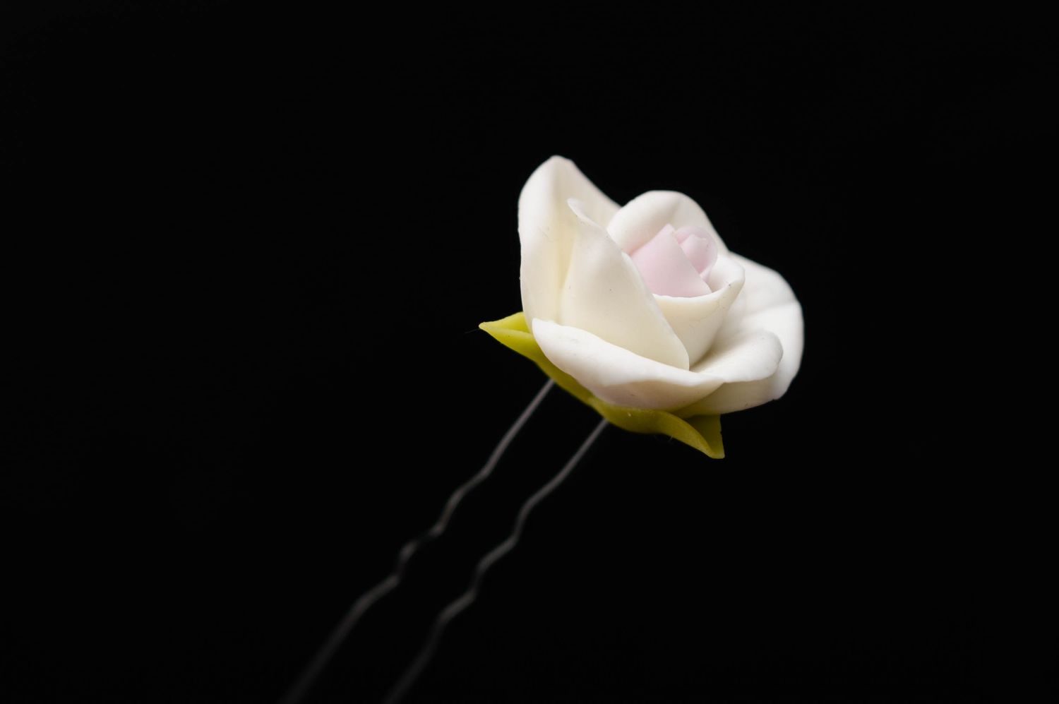 Шпилька для волос из холодного фарфора Белая роза фото 5