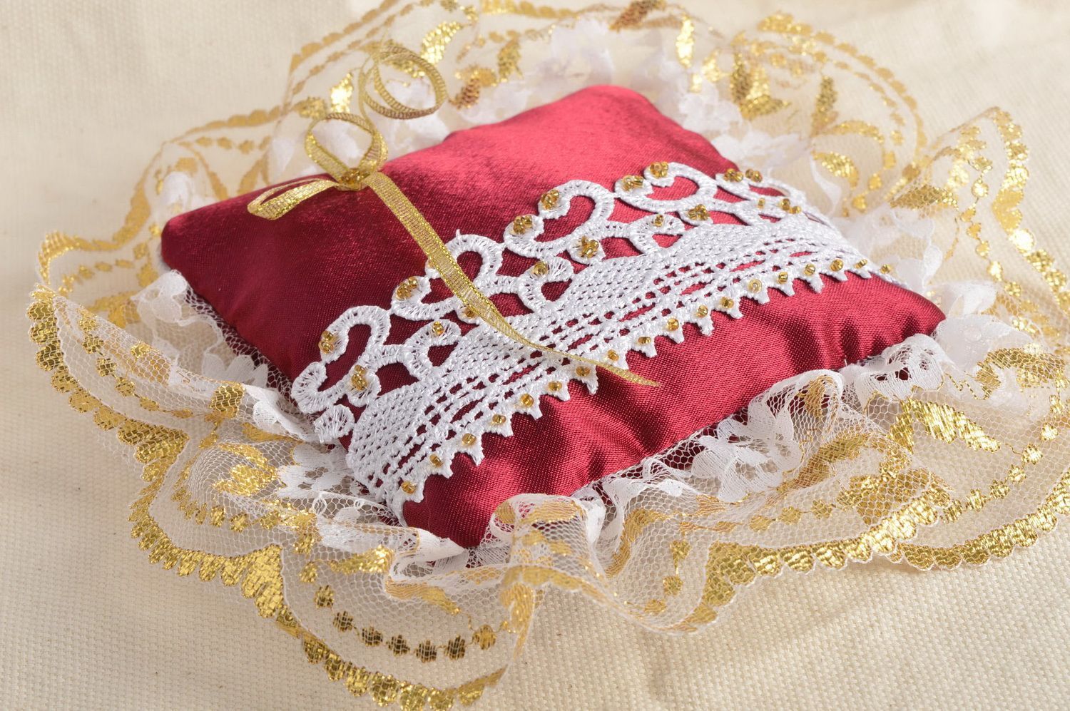 Beautiful claret handmade designer wedding ring pillow sewn of satin photo 1