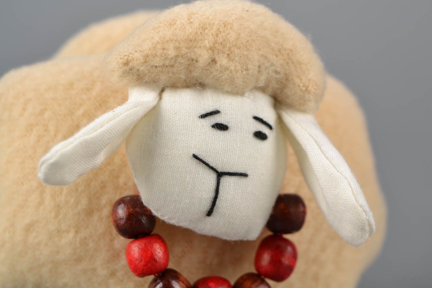 Brinquedo macio feito de algodão e lã cordeiro foto 5