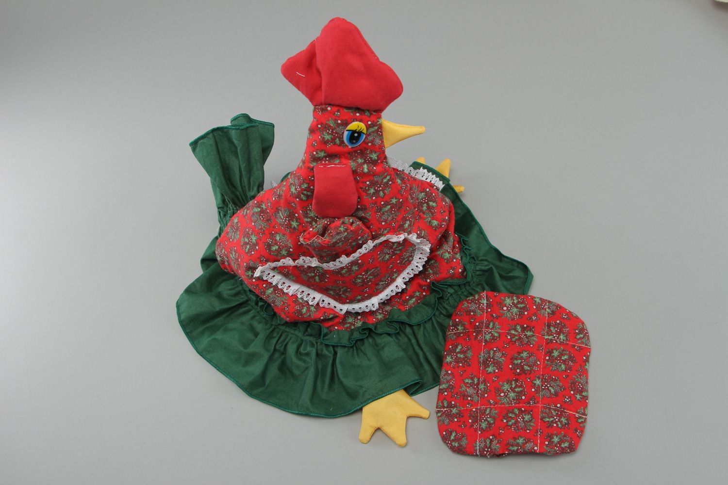 Handmade teapot cozy sewn of fabric in the shape of chicken and hot pot holder photo 3
