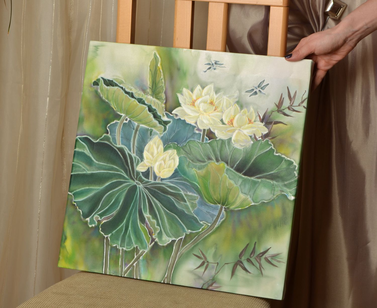 Peinture contemporaine de couleurs acryliques Lotus blancs photo 2