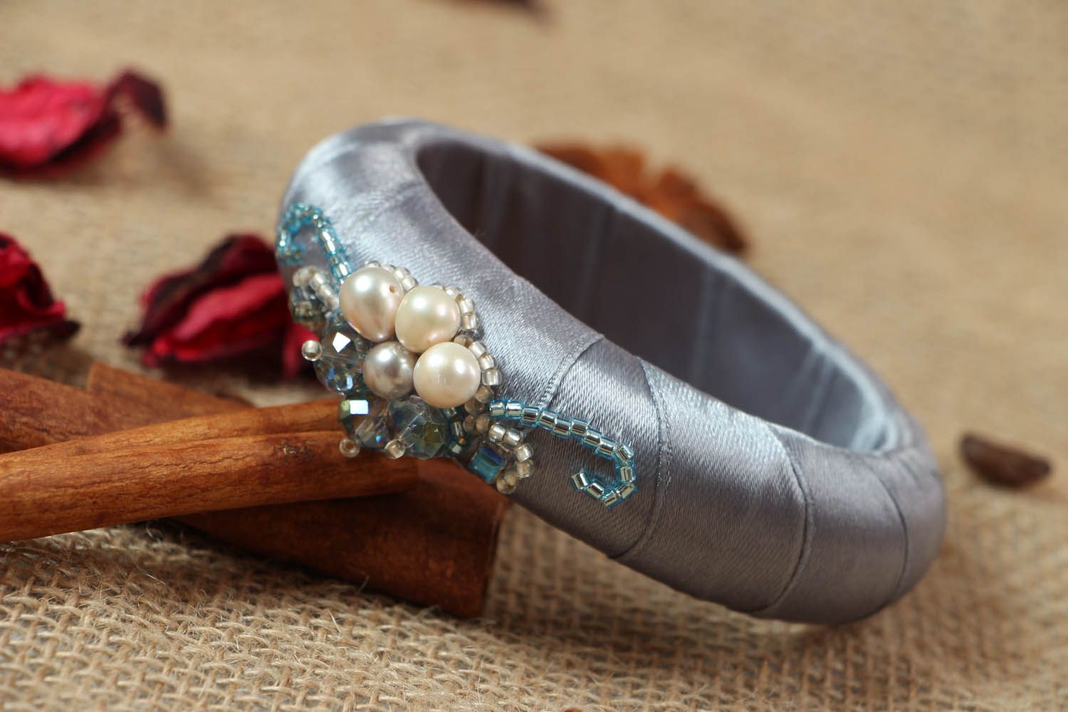 Bracelet en bois avec perles de rocaille et naturelles photo 5