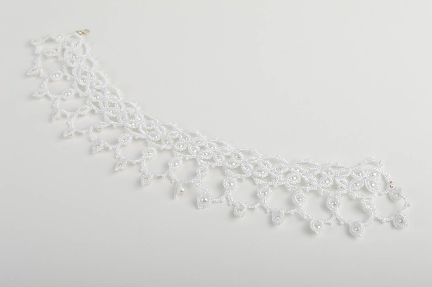Collier perles de rocaille Bijou fait main textile blanc Accessoire femme photo 2