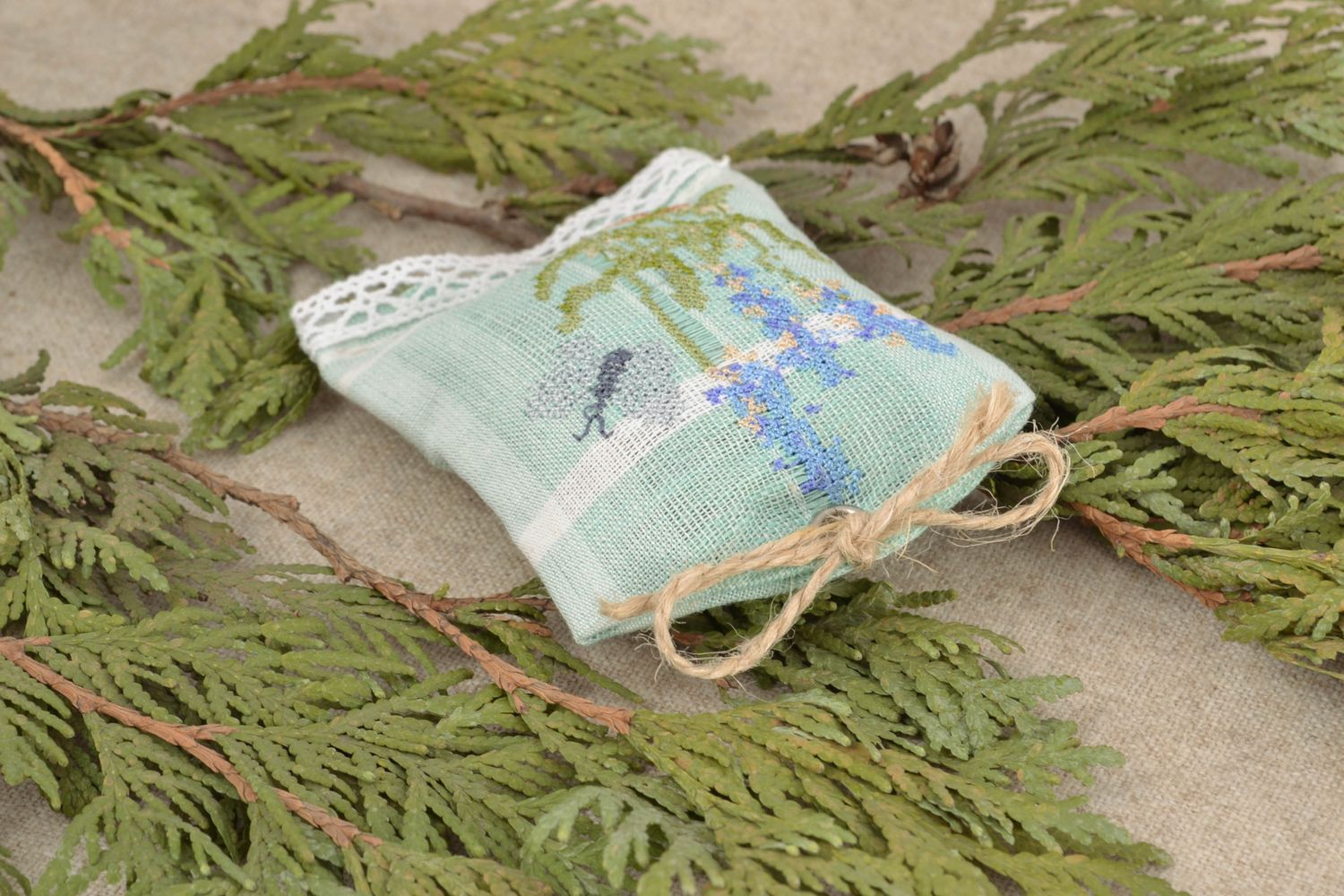 Sachet bag with dry herbs photo 1