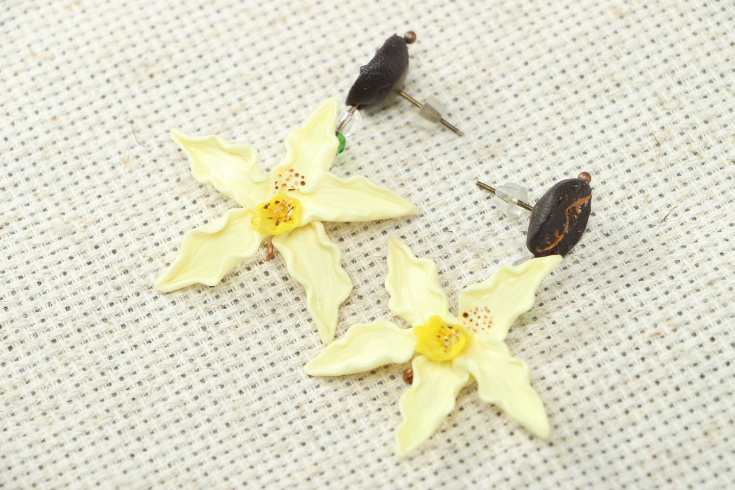 Polymer clay stud earrings Orchid photo 1