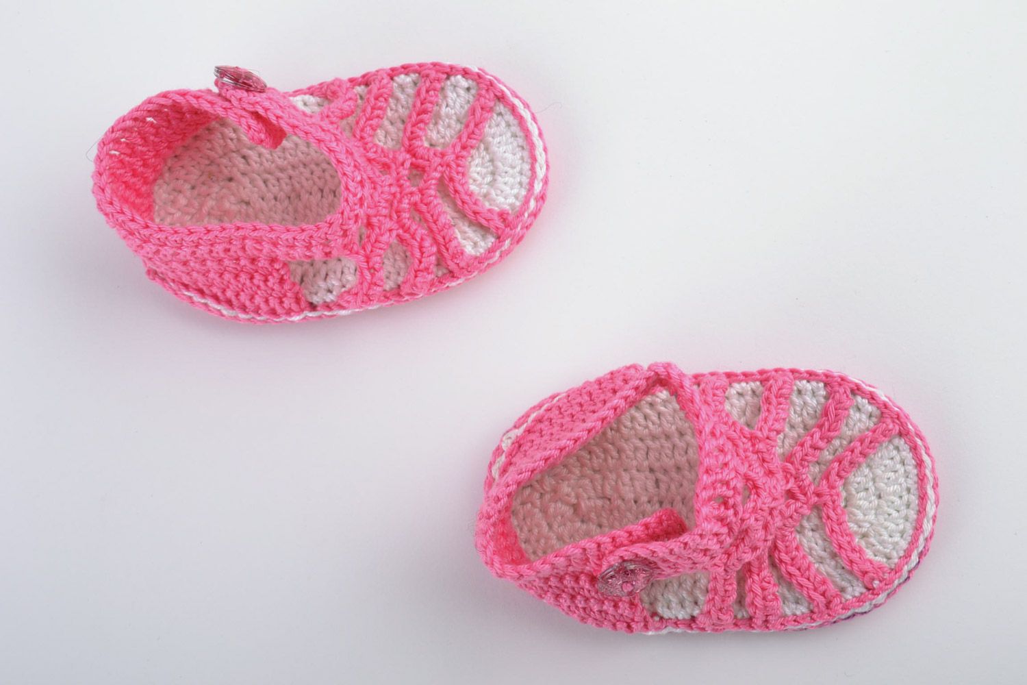 Beautiful handmade pink lacy knitted baby booties sandals for girl photo 4