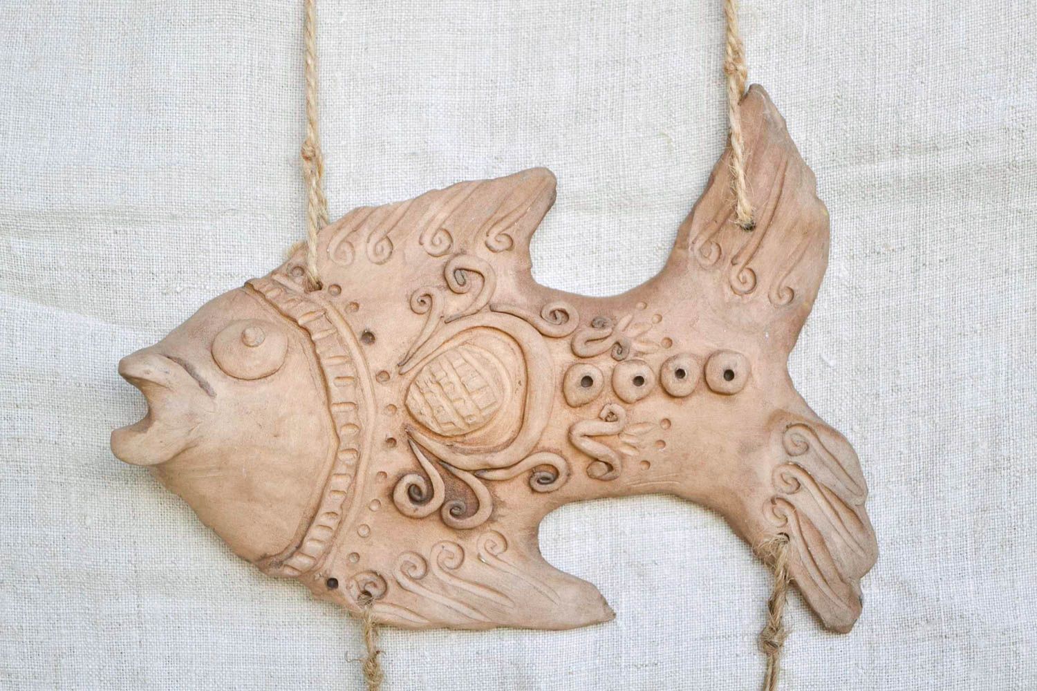 Панно на стену подарок ручной работы панно декоративное из глины Рыбки фото 3