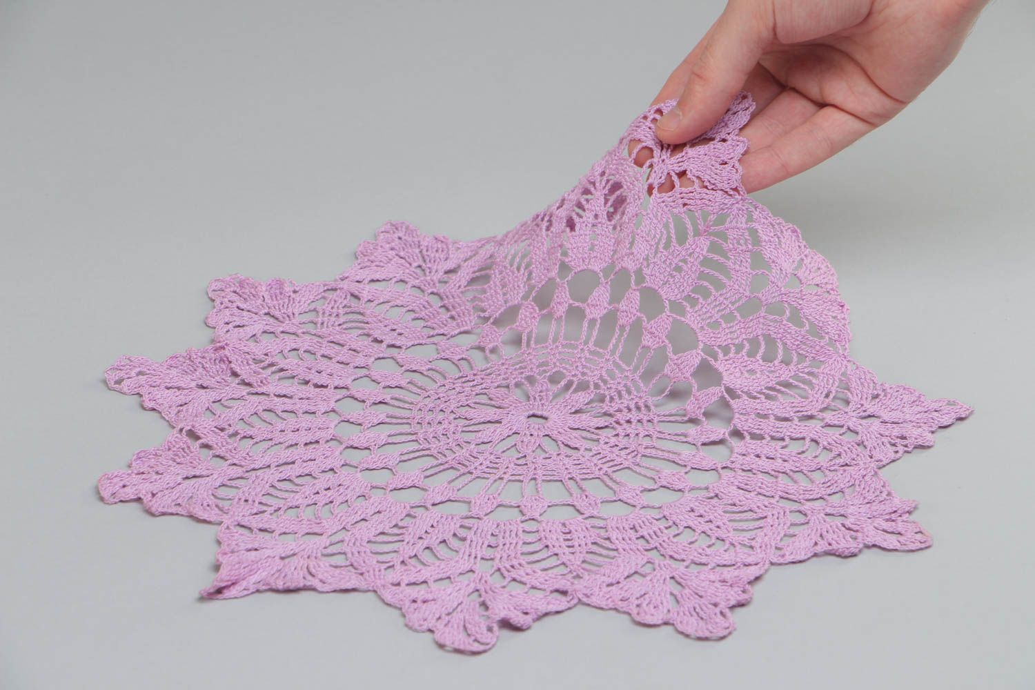 Violette gehäkelte Serviette aus Baumwolle Haus Schmuck für Tisch handmade  foto 5
