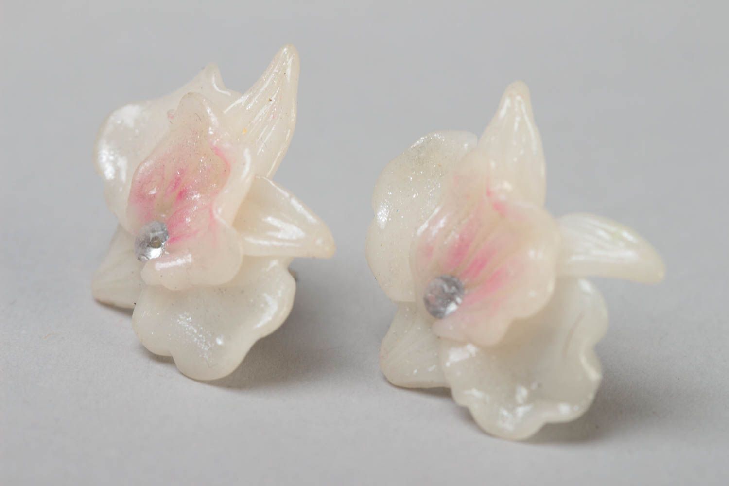 Handmade tender polymer clay light orchid flowers stud earrings with rhinestones photo 2